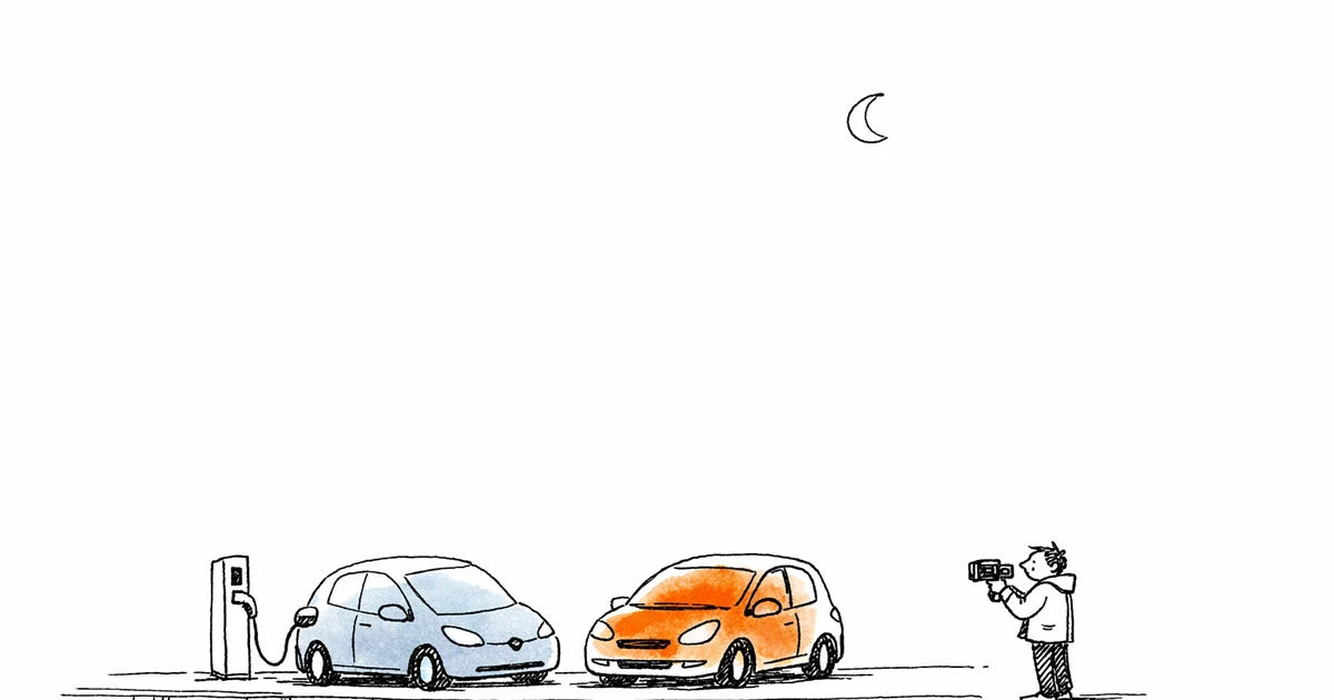 Eine Wärmebildkamera filmt ein E-Auto und einen Verbrenner nebeneinander – der Unterschied ist drastisch